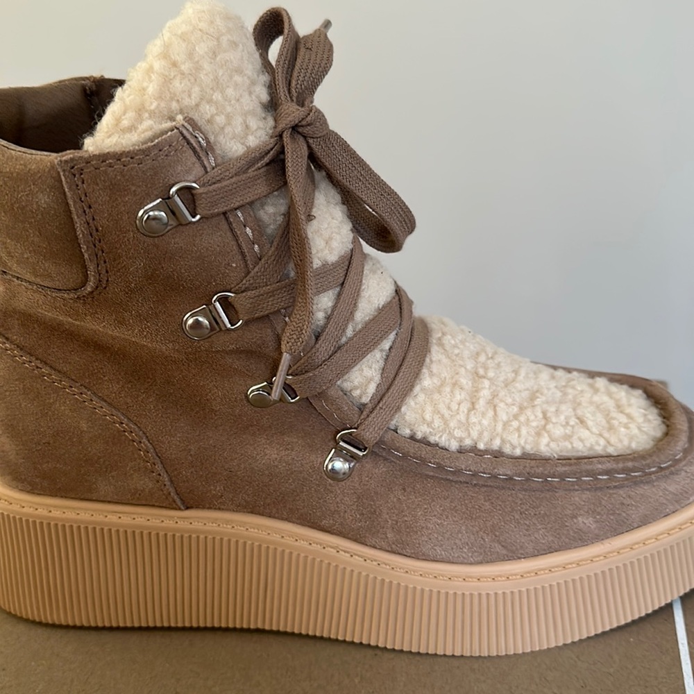 Jasmin Truffle 🥾 boots.   BIG SALE PRICE